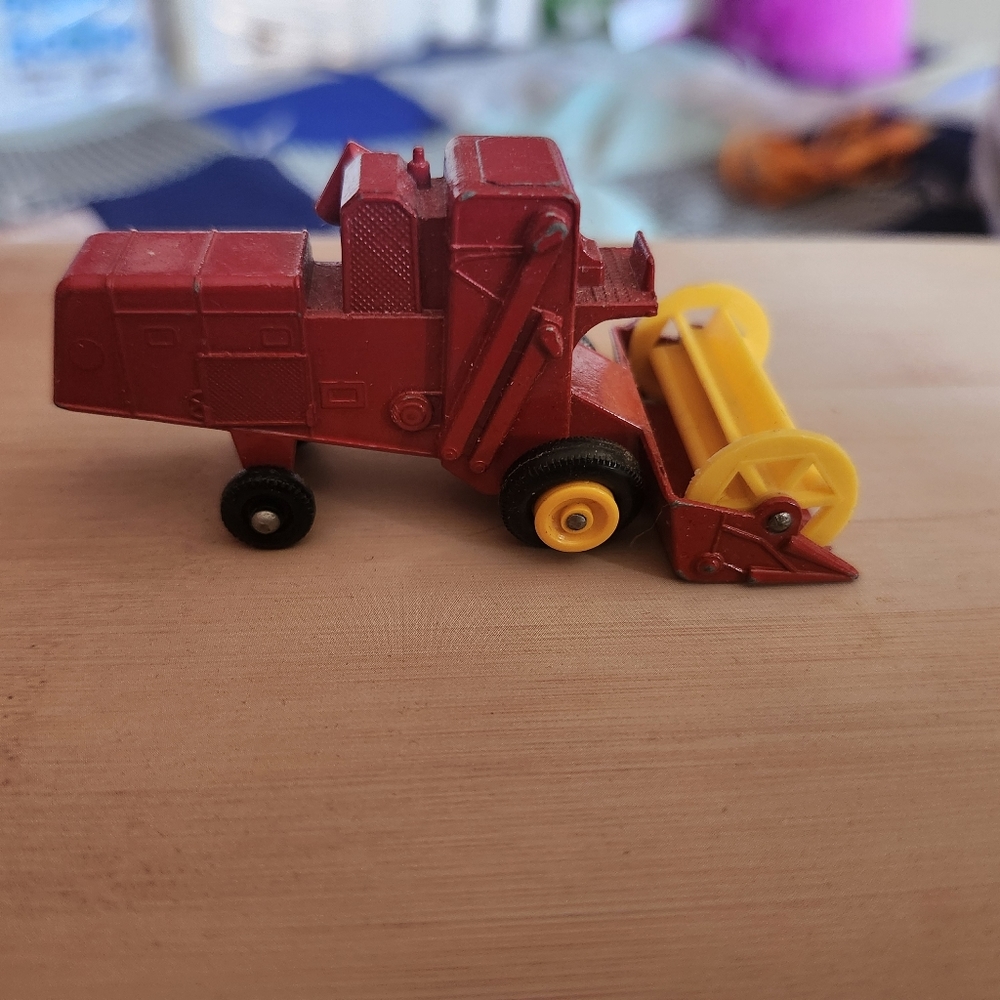Vintage 1967 Matchbox Lesney Class Combine Harvester Boxed No. 65